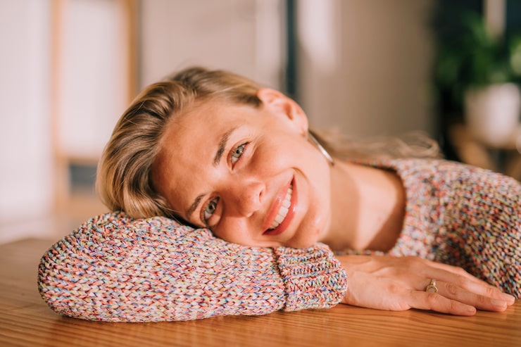 Detailaufnahme einer lächelnden Person